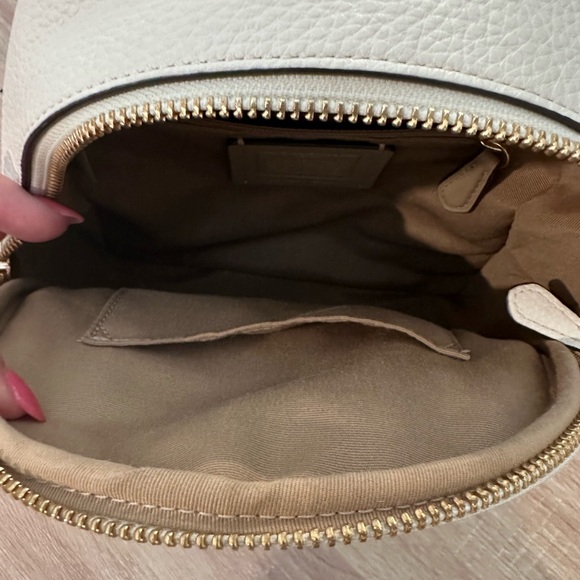 Coach dancing kitten cat backpack 🎒 🐈 - Picture 4 of 6